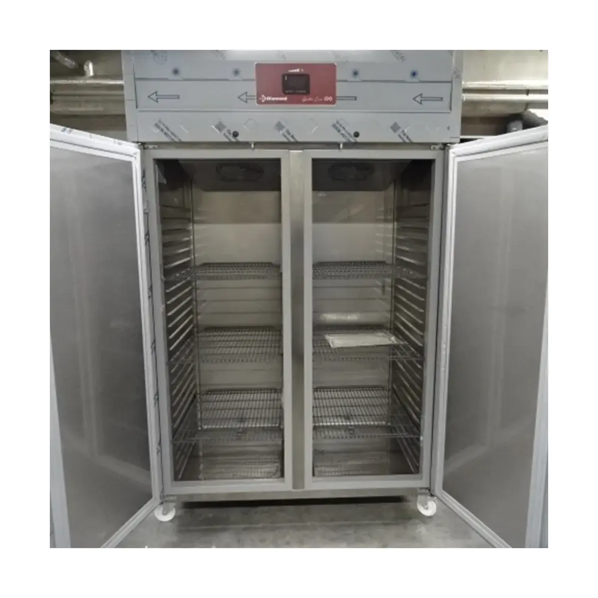 image vrieskast geventileerd 1400 liter, 2 deuren gn 2/1, op wielen 2