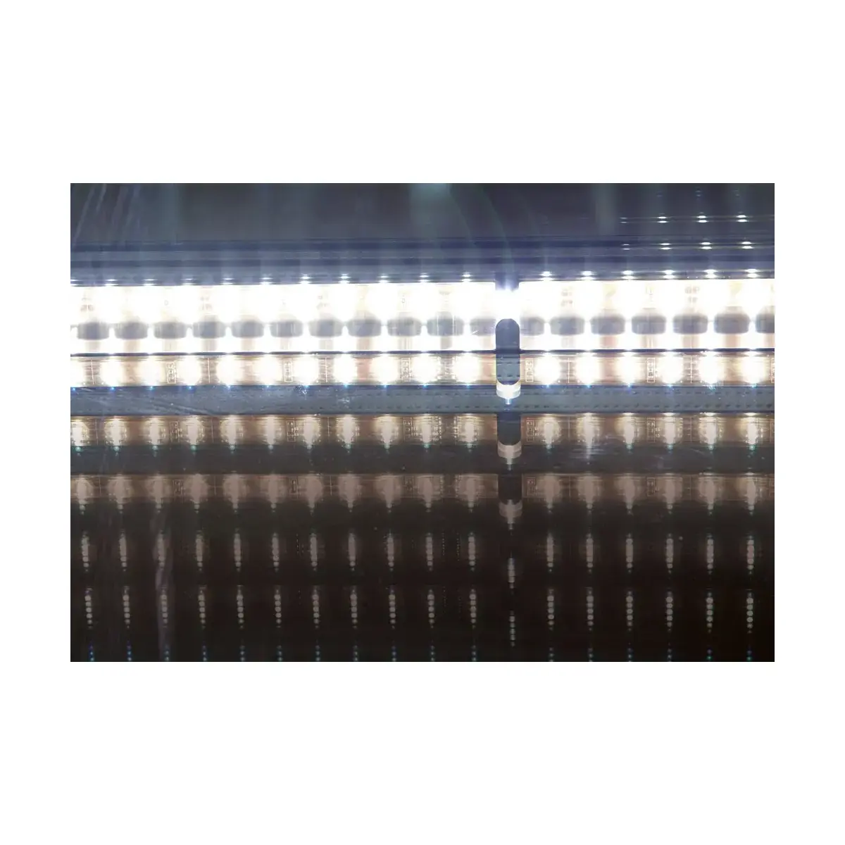 image geventileerde vitrinetoonbank, met laag glas, met reserve – zwart 1