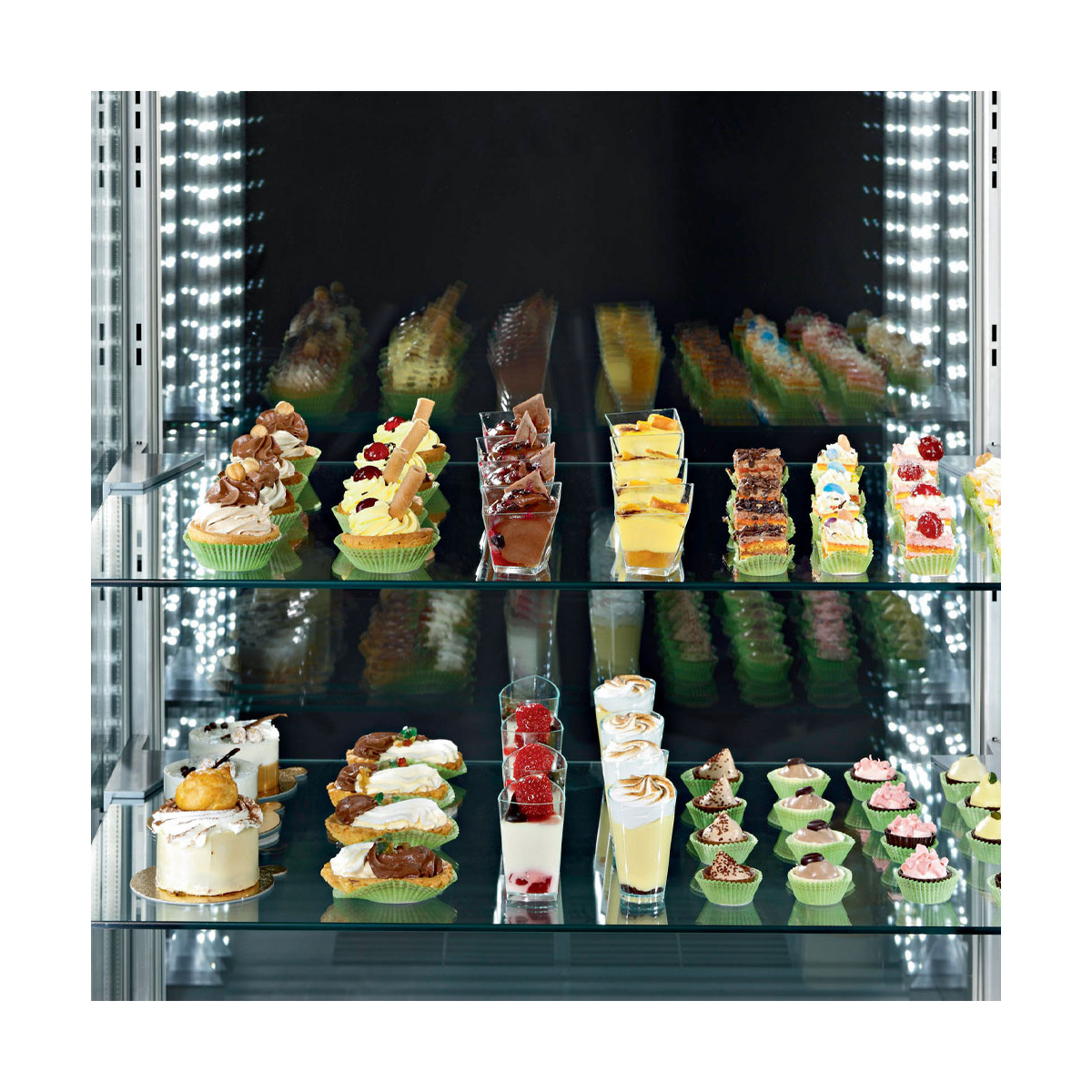 image full vitrine, 5 niveaus, geventileerd 1