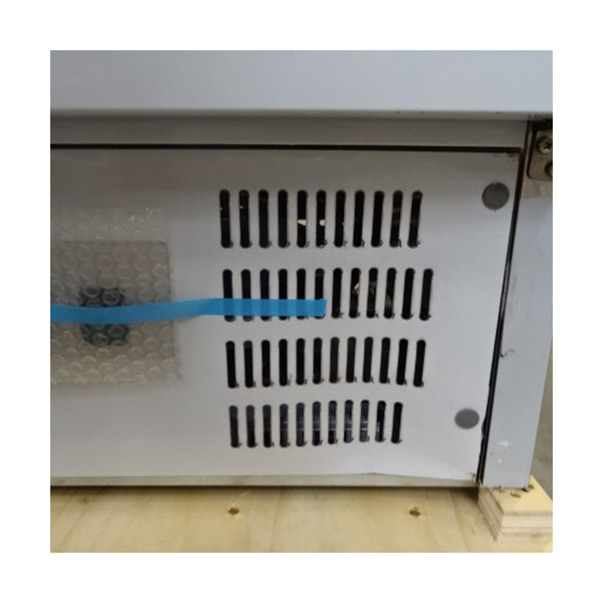 image gekoelde saladette met gebogen glas 2x gn1/1 + 3x gn 1/6-150 mm + reserve 2 deuren gn 1/1 2