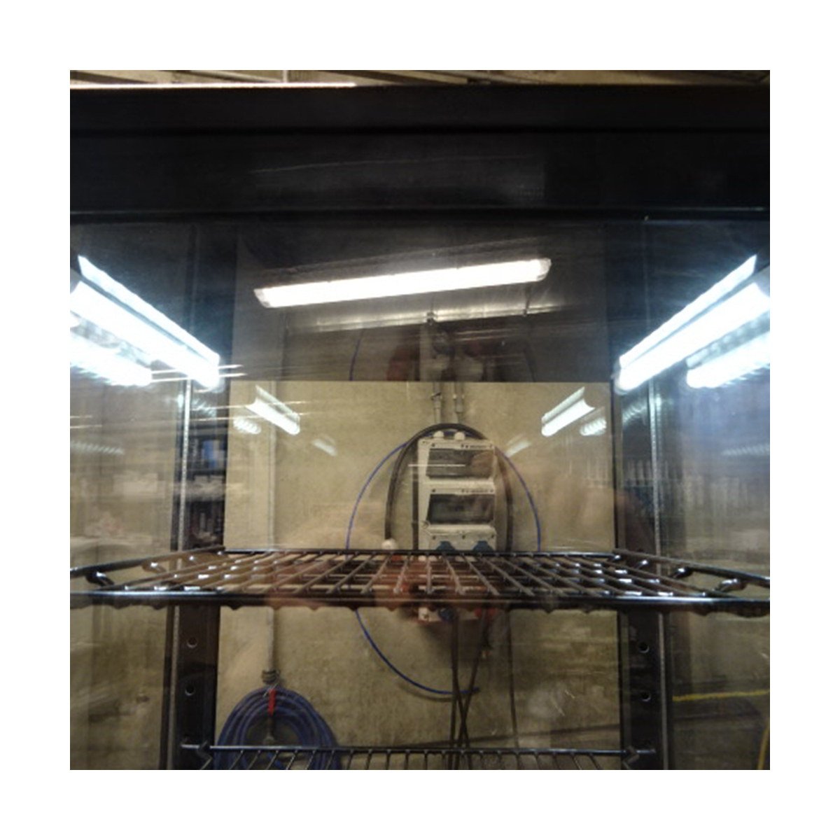 image vitrine tafelmodel geventileerd, 4 glazen zijden, 4 niveau "black" 2